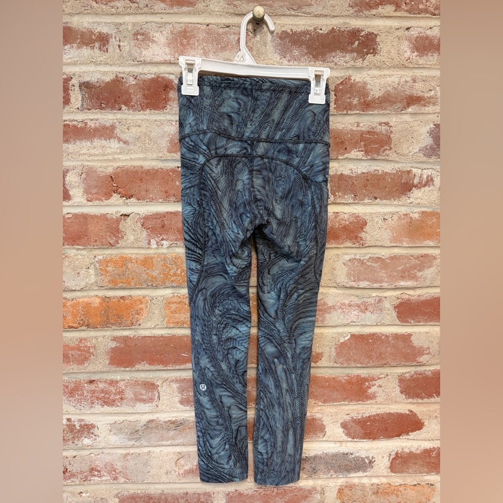 Lululemon Athletica Swirl Pattern Leggings size 0 - Picture 5 of 6